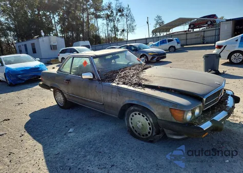 1987 Mercedes-Benz 560 Sl z USA, uszkodzony, nr VIN WDBBA48D1HA057073